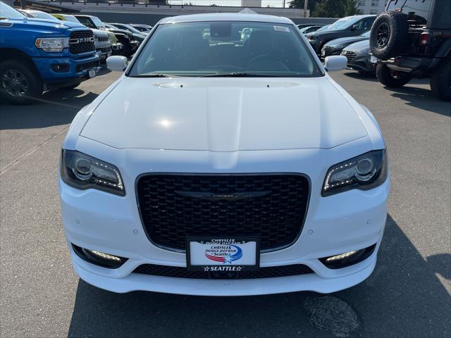 2022 Chrysler Chrysler 300 300 TOURING L