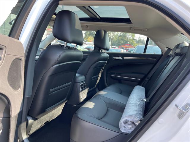 2022 Chrysler Chrysler 300 300 TOURING L