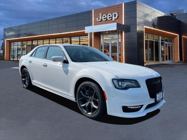 2022 Chrysler Chrysler 300 300 TOURING L