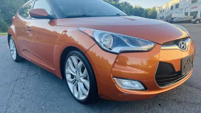 2013 Hyundai Veloster Base w/Black