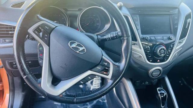 2013 Hyundai Veloster Base w/Black