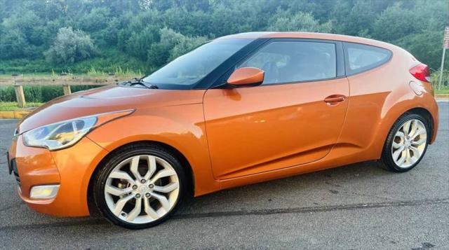 2013 Hyundai Veloster Base w/Black