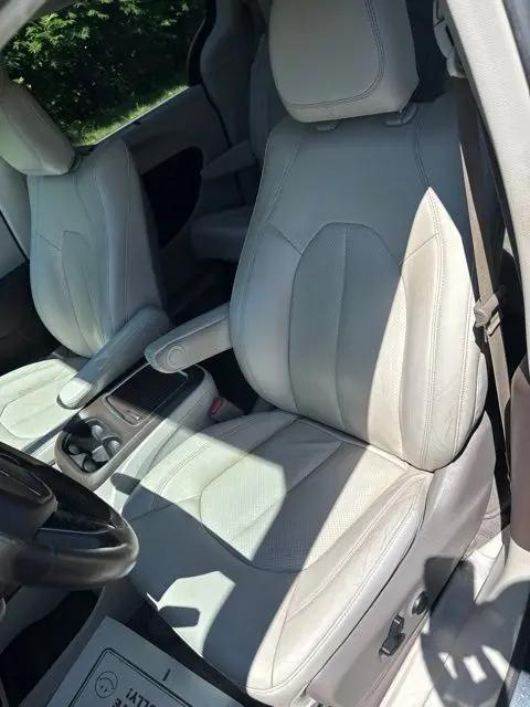 2020 Chrysler Pacifica Touring L Plus