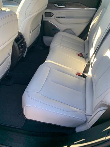 2023 Jeep Grand Cherokee GRAND CHEROKEE OVERLAND 4X4