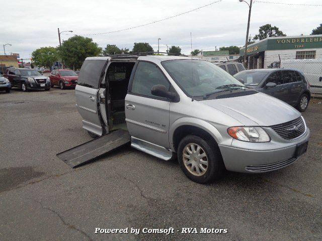 2003 Chrysler Town & Country LX