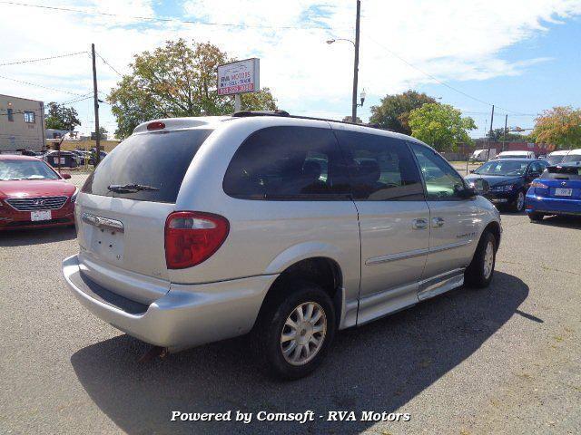 2003 Chrysler Town & Country LX