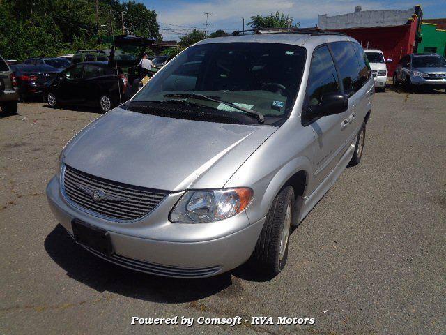 2003 Chrysler Town & Country LX