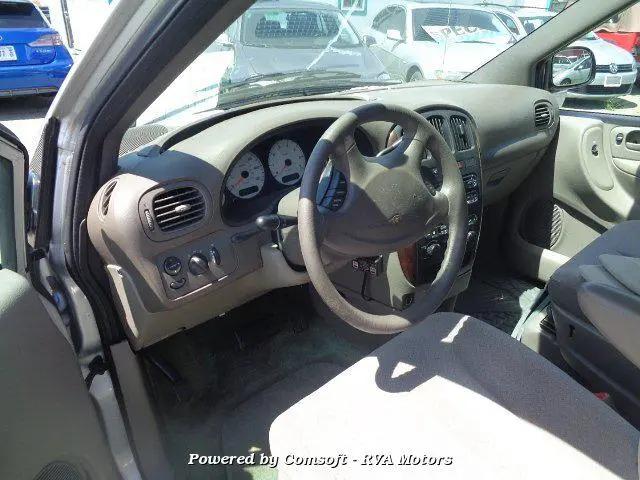 2003 Chrysler Town & Country LX