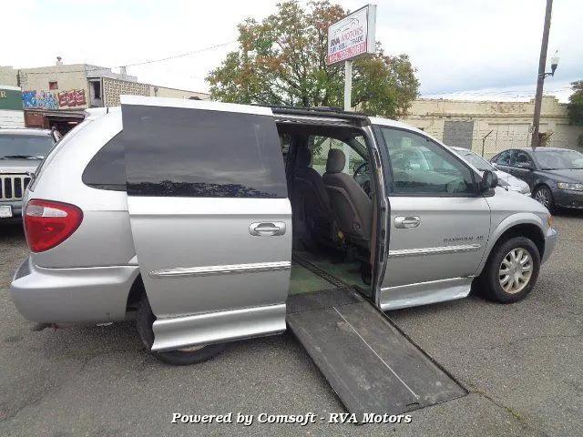 2003 Chrysler Town & Country LX