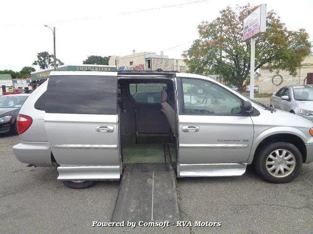 2003 Chrysler Town & Country LX