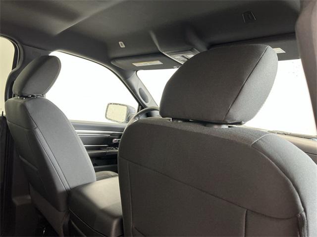 2022 RAM Ram 1500 Classic RAM 1500 CLASSIC WARLOCK QUAD CAB 4X4 64 BOX