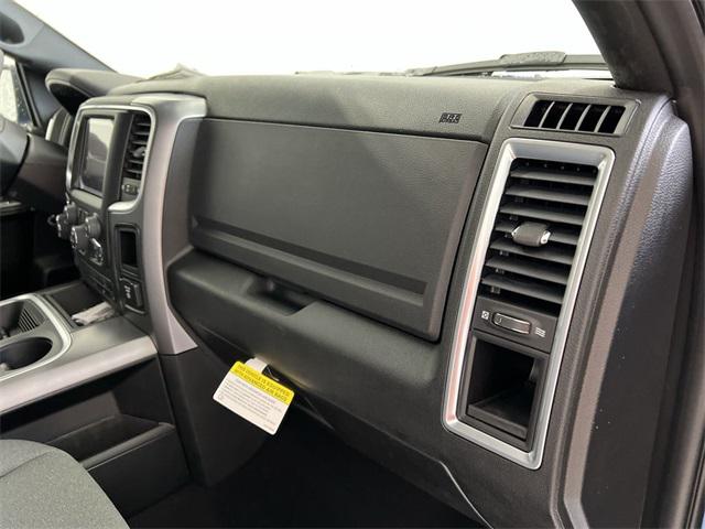 2022 RAM Ram 1500 Classic RAM 1500 CLASSIC WARLOCK QUAD CAB 4X4 64 BOX