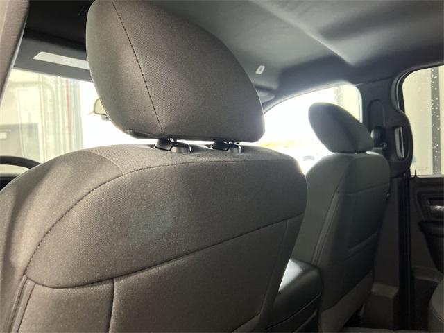 2022 RAM Ram 1500 Classic RAM 1500 CLASSIC WARLOCK QUAD CAB 4X4 64 BOX