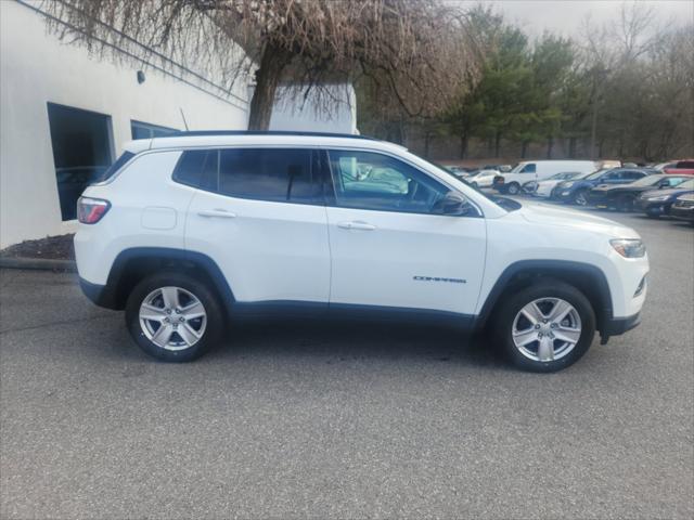 2022 Jeep Compass COMPASS LATITUDE 4X4
