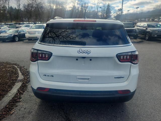 2022 Jeep Compass COMPASS LATITUDE 4X4