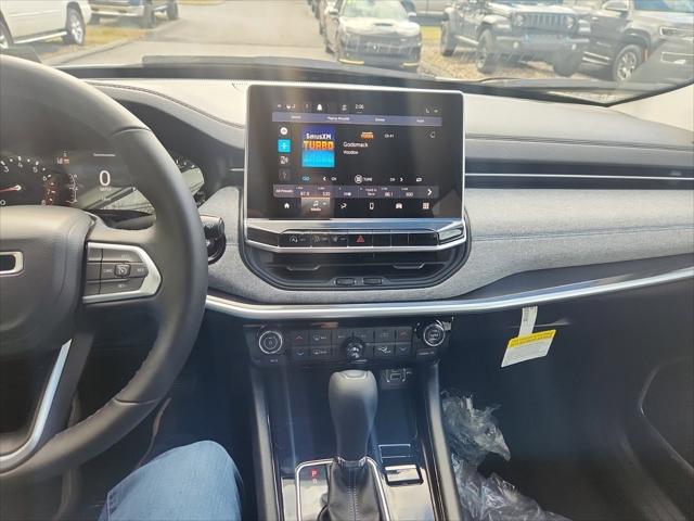 2022 Jeep Compass COMPASS LATITUDE 4X4