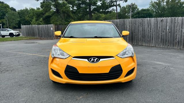 2013 Hyundai Veloster Base w/Black