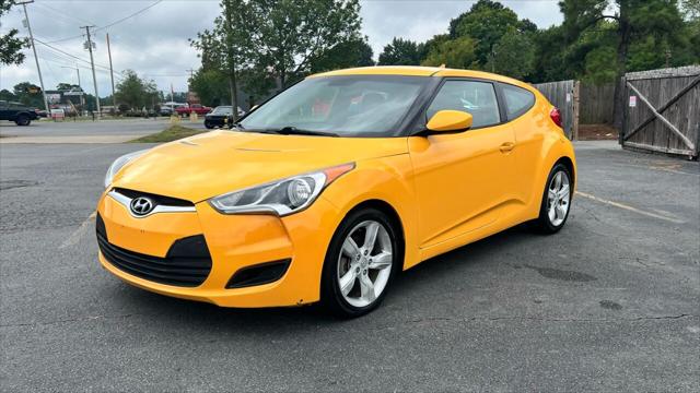2013 Hyundai Veloster Base w/Black
