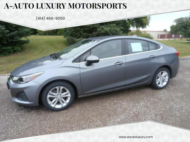 2019 Chevrolet Cruze LT for sale in Milwaukee, WI