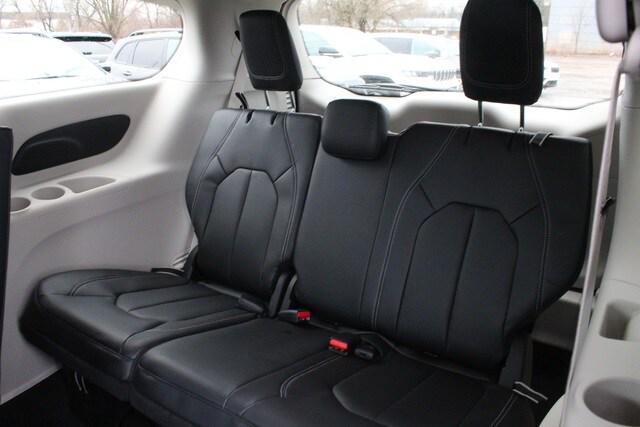 2022 Chrysler Pacifica Hybrid PACIFICA HYBRID TOURING L