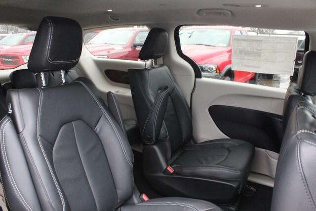 2022 Chrysler Pacifica Hybrid PACIFICA HYBRID TOURING L