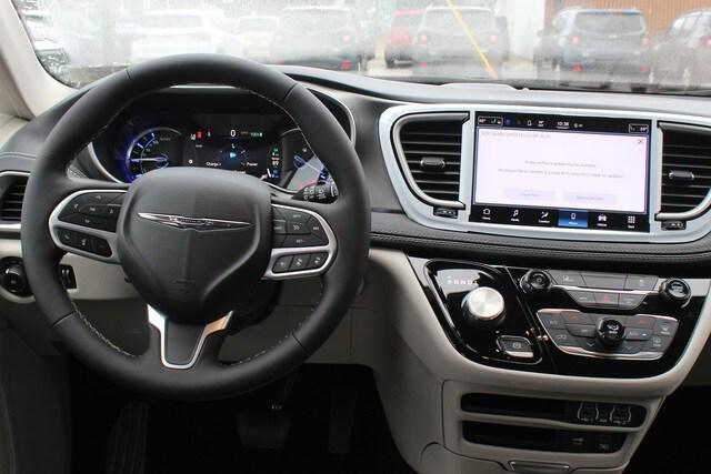 2022 Chrysler Pacifica Hybrid PACIFICA HYBRID TOURING L