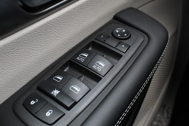 2022 Chrysler Pacifica Hybrid PACIFICA HYBRID TOURING L