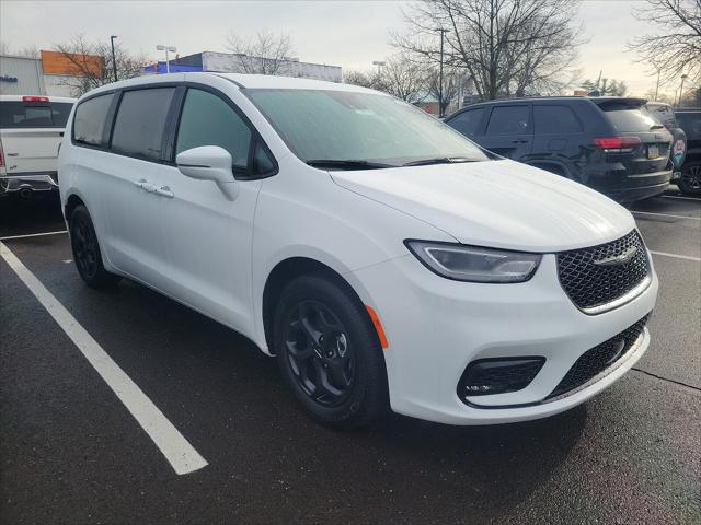 2022 Chrysler Pacifica Hybrid PACIFICA HYBRID TOURING L
