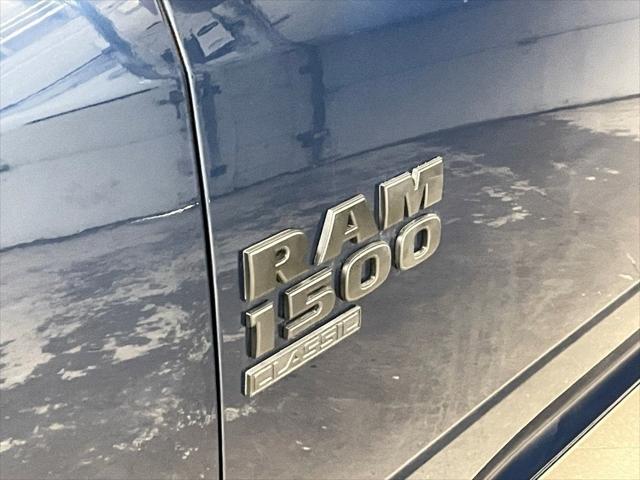 2022 RAM Ram 1500 Classic RAM 1500 CLASSIC WARLOCK QUAD CAB 4X4 64 BOX