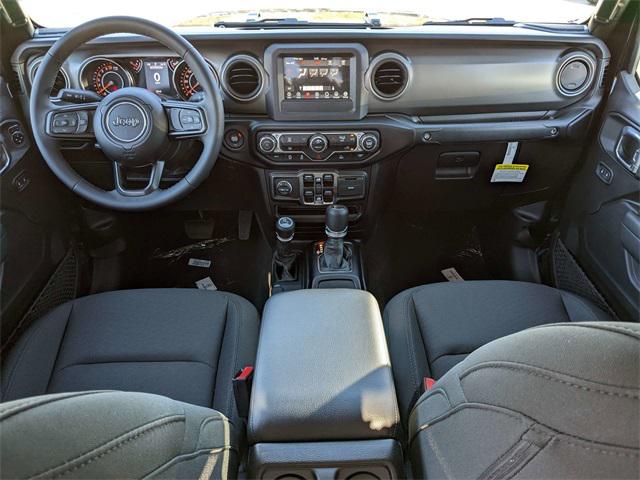 2023 Gladiator SPORT S 4wd 21
