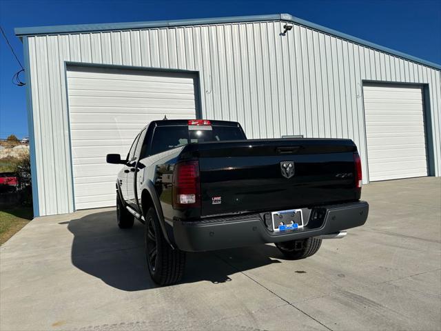 2022 RAM Ram 1500 Classic RAM 1500 CLASSIC WARLOCK QUAD CAB 4X4 64 BOX