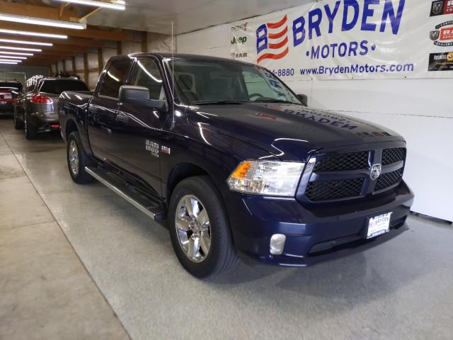 2019 RAM 1500 Classic Express Crew Cab 4x4 57 Box 2019 RAM 1500 Classic Express Crew Cab 4x4 57 Box