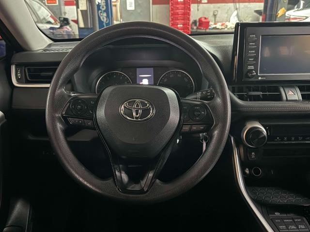 2020 Toyota RAV4 LE [12]