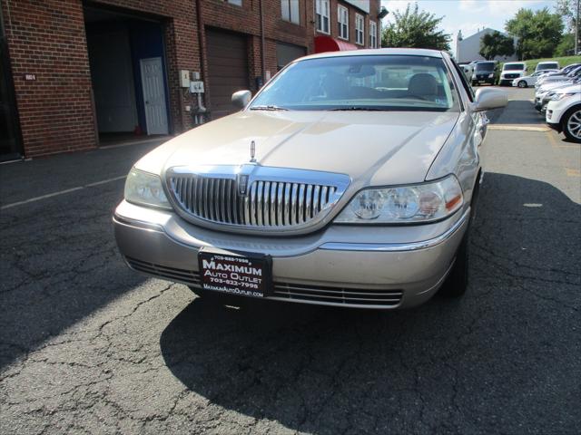 2003 Lincoln Town Car Signature for sale in Manassas Park, VA