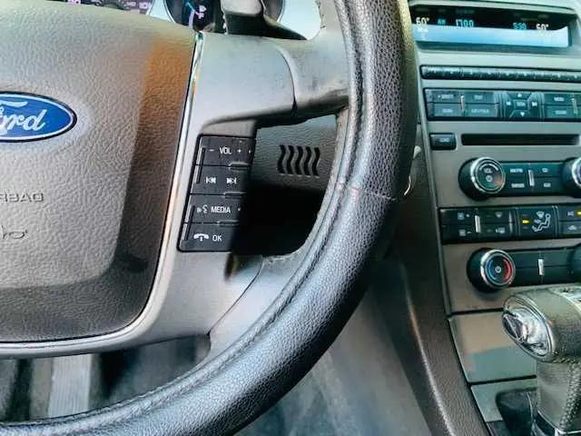 2011 Ford Taurus SEL
