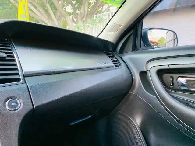 2011 Ford Taurus SEL