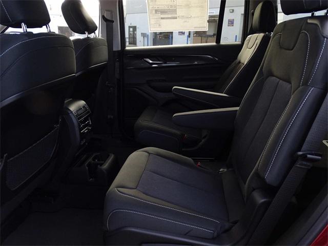 2023 Jeep Grand Cherokee GRAND CHEROKEE L LAREDO 4X4