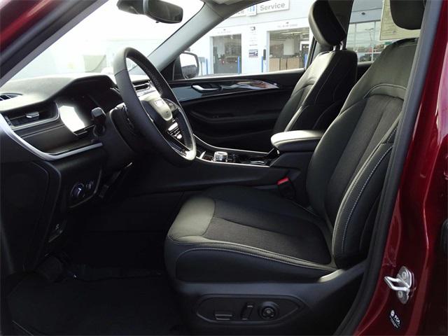 2023 Jeep Grand Cherokee GRAND CHEROKEE L LAREDO 4X4