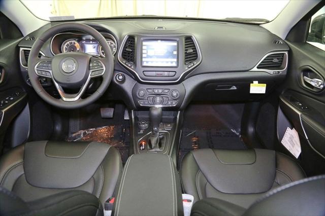 2022 Jeep Cherokee CHEROKEE LATITUDE LUX 4X4