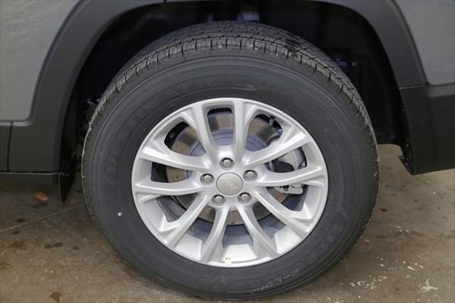 2022 Jeep Cherokee CHEROKEE LATITUDE LUX 4X4