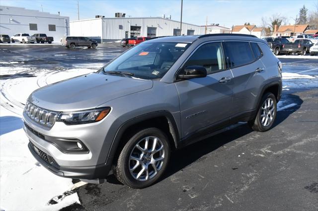 2022 Jeep Compass COMPASS LATITUDE LUX 4X4
