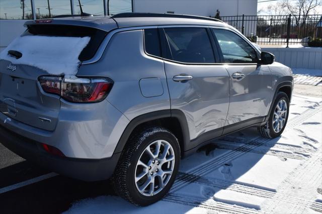 2022 Jeep Compass COMPASS LATITUDE LUX 4X4