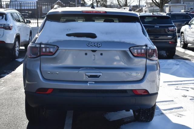 2022 Jeep Compass COMPASS LATITUDE LUX 4X4