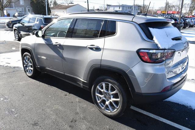 2022 Jeep Compass COMPASS LATITUDE LUX 4X4