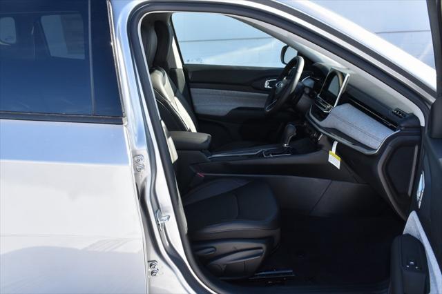 2022 Jeep Compass COMPASS LATITUDE LUX 4X4