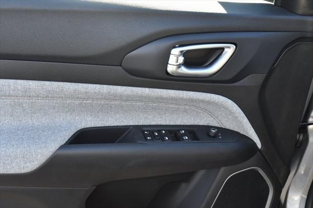 2022 Jeep Compass COMPASS LATITUDE LUX 4X4