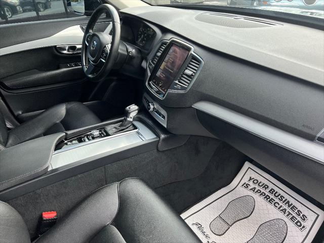 2016 Volvo XC90 T5 Momentum