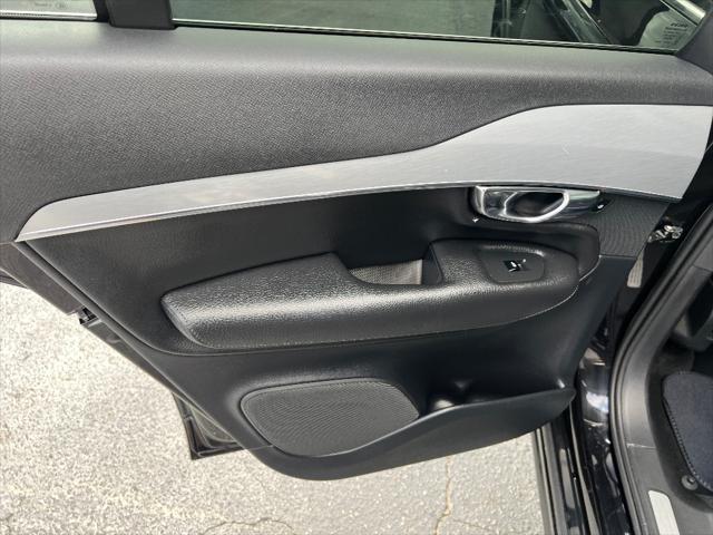 2016 Volvo XC90 T5 Momentum