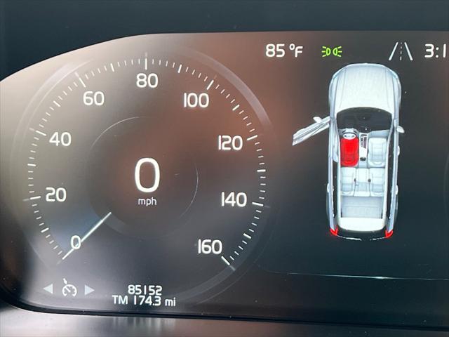 2016 Volvo XC90 T5 Momentum