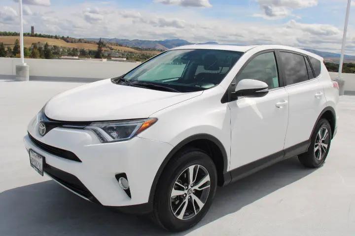 2018 Toyota RAV4 XLE
